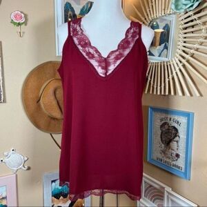 Romanic Lace Trim Tank Top Blouse in Burgundy